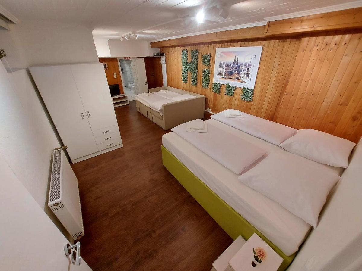 Basement Apartment Köln Exteriör bild